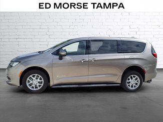 Used 2017 Chrysler Pacifica Touring FWD video 2