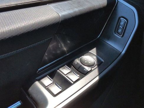 Certified 2022 Ford F150 XLT w/ Equipment Group 302A High image 26