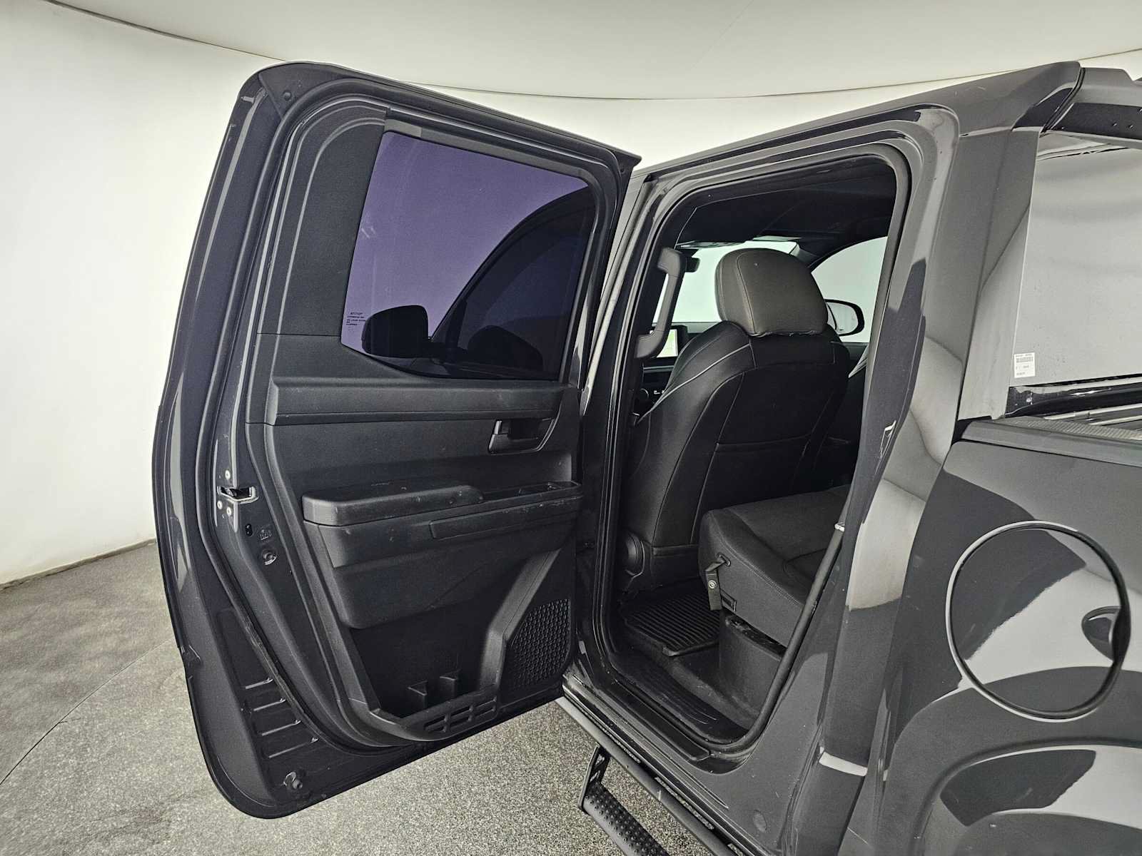 Used 2025 Toyota Tacoma SR5 AWD/4WD image 15