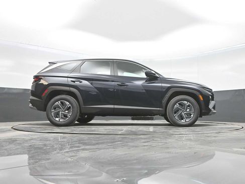 New 2026 Hyundai Tucson Blue SE image 29