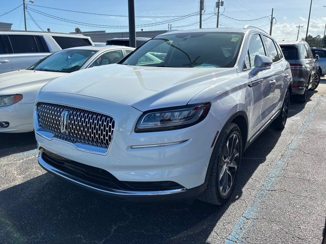 Used 2023 Lincoln Nautilus Reserve w/ Equipment Group 201A AWD/4WD image 4