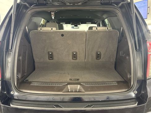 Used 2022 Chevrolet Tahoe Z71 w/ Z71 Off-Road Package image 32