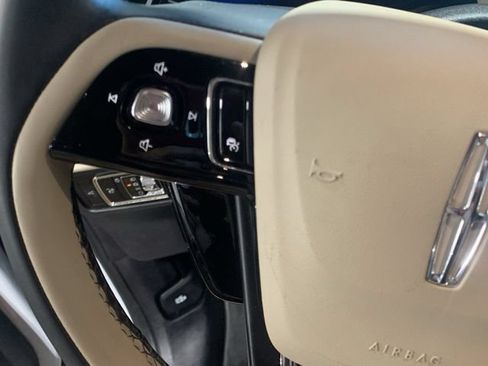 Used 2025 Lincoln Corsair AWD w/ Towing Package image 14