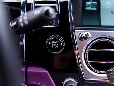 Used 2017 Rolls-Royce Wraith RWD image 70