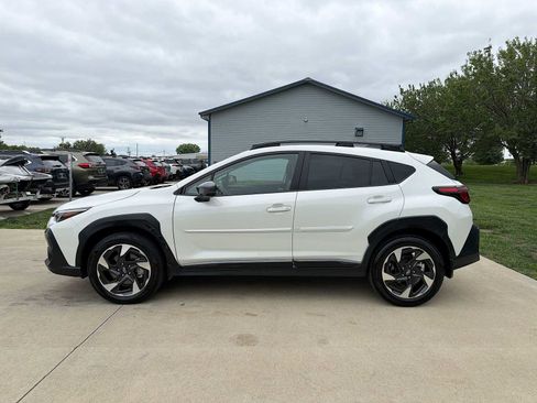 Used 2024 Subaru Crosstrek 2.5i Limited w/ Crosstrek Mirror Package AWD/4WD image 3