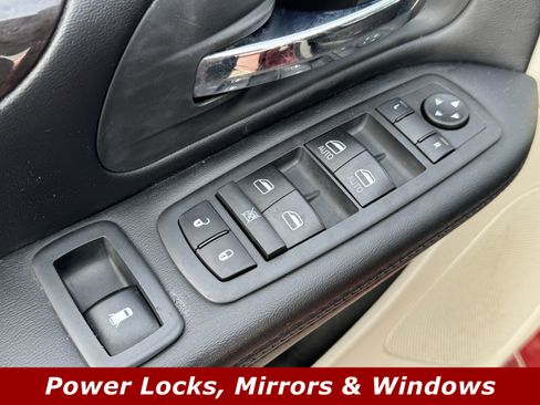 Used 2019 Dodge Grand Caravan SE w/ UConnect Hands-Free Group image 5