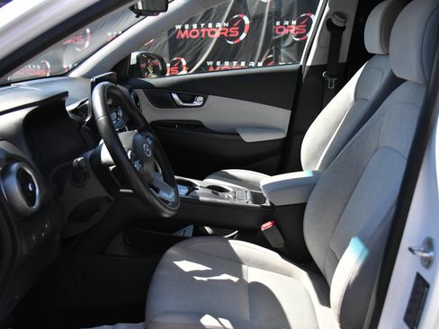Used 2023 Hyundai Kona SEL w/ Cargo Package FWD image 17