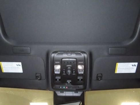 Used 2024 Cadillac Escalade Sport image 28