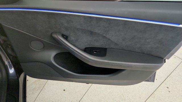 Used 2024 Tesla Model 3 Performance AWD/4WD image 37