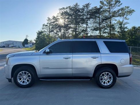 Used 2020 GMC Yukon SLT AWD/4WD image 2