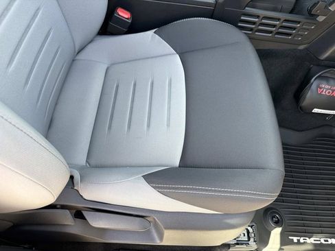 Certified 2025 Toyota Tacoma TRD Sport image 15