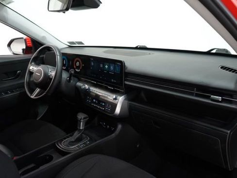 Used 2025 Hyundai Kona SEL image 17