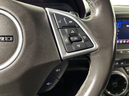Used 2021 Chevrolet Camaro LT image 27