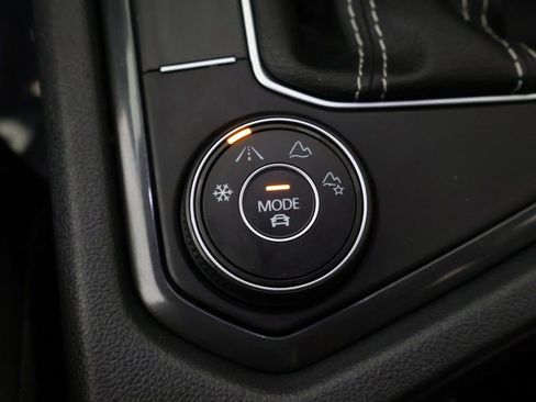 Used 2022 Volkswagen Tiguan SE R-Line AWD/4WD image 52