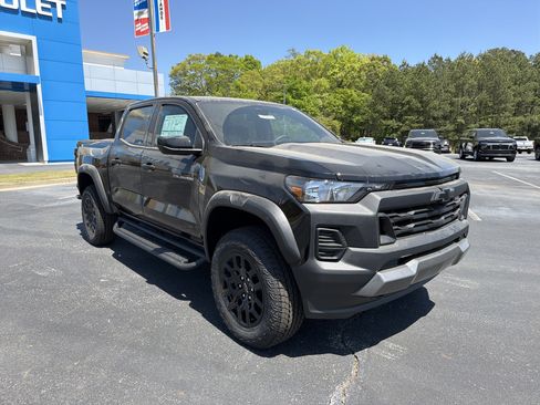New 2026 Chevrolet Colorado Trail Boss AWD/4WD image 3