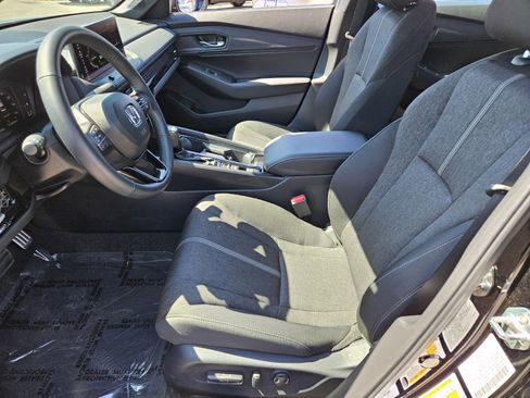 Used 2025 Honda Accord Sport image 7
