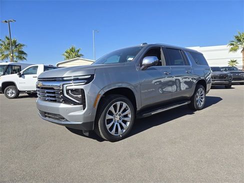 New 2025 Chevrolet Suburban Premier image 2