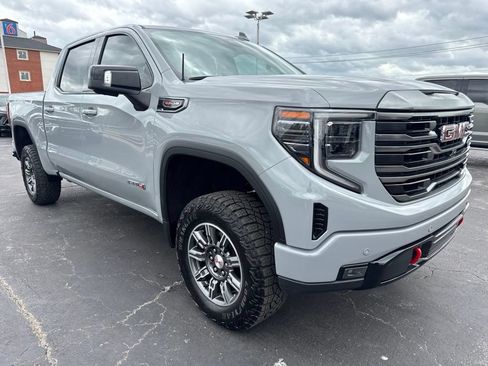 Used 2024 GMC Sierra 1500 AT4 w/ Technology Package AWD/4WD image 2