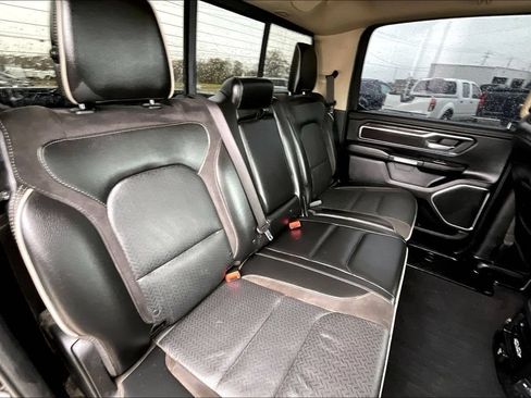 Used 2019 RAM 1500 Laramie AWD/4WD image 22