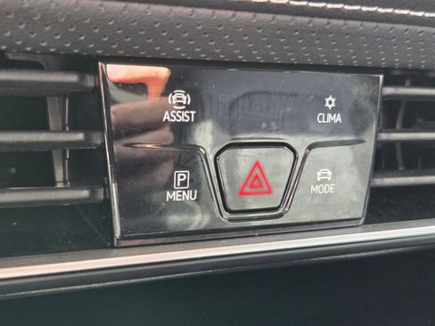 Used 2026 Volkswagen Atlas SE AWD/4WD image 29