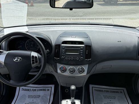 Used 2010 Hyundai Elantra GLS FWD image 7
