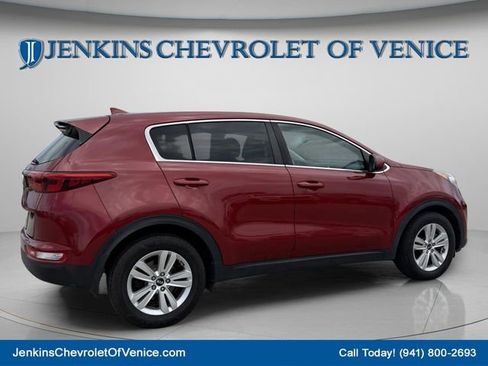 Used 2019 Kia Sportage LX FWD image 4