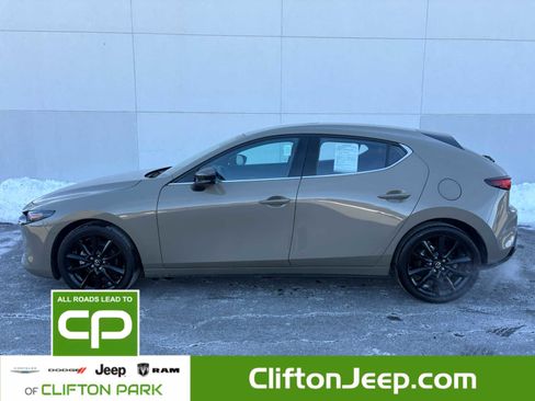 Used 2024 MAZDA MAZDA3 s image 5