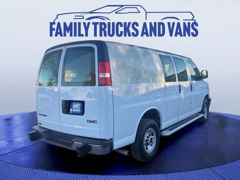 Used 2024 GMC Savana 2500 w/ Driver Convenience Package image 4