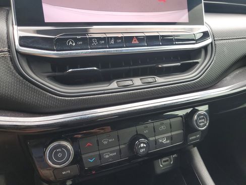 Used 2022 Jeep Compass Altitude image 20