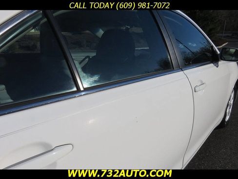 Used 2011 Toyota Camry LE image 29