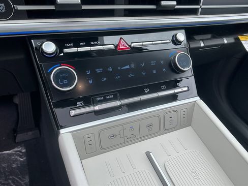 New 2025 Hyundai Santa Fe Calligraphy image 34