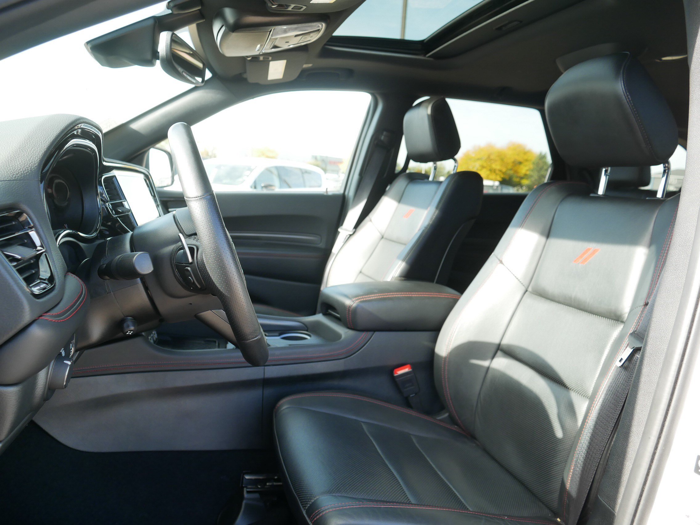 Used 2025 Dodge Durango GT AWD/4WD image 31