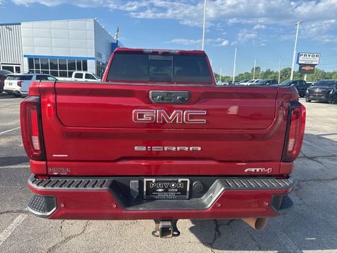 Used 2022 GMC Sierra 2500 AT4 w/ AT4 Preferred Package AWD/4WD image 3