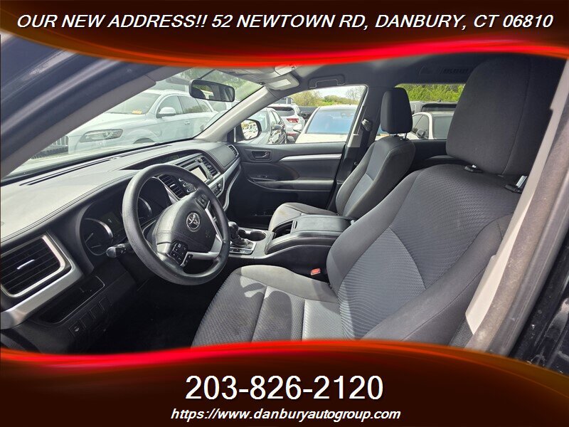 Used 2016 Toyota Highlander LE AWD/4WD image 8