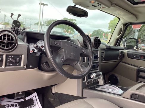 Used 2003 HUMMER H2 w/ Preferred Equipment Group AWD/4WD image 6