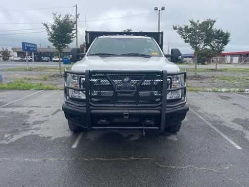 Used 2021 Ford F550 4x4 Regular Cab Super Duty image 5
