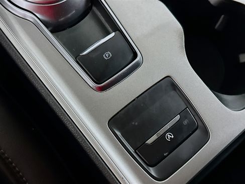 Used 2024 Ford Edge SEL image 25