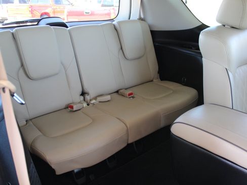 Used 2023 Nissan Armada Platinum w/ Captain's Chairs Package RWD image 22