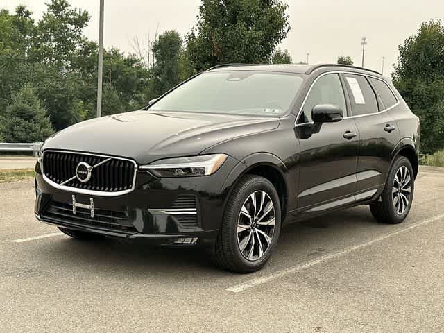 Used 2023 Volvo XC60 B5 Core AWD/4WD image 1