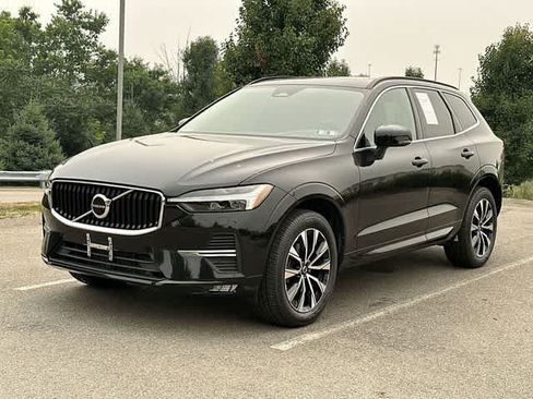 Used 2023 Volvo XC60 B5 Core AWD/4WD image 1