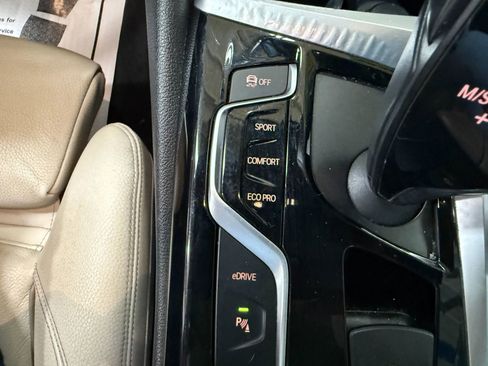 Used 2018 BMW 530e image 23