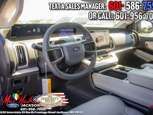 New 2026 Ford Expedition Active image 44