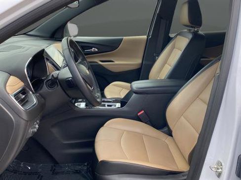 Used 2023 Chevrolet Equinox Premier AWD/4WD image 9