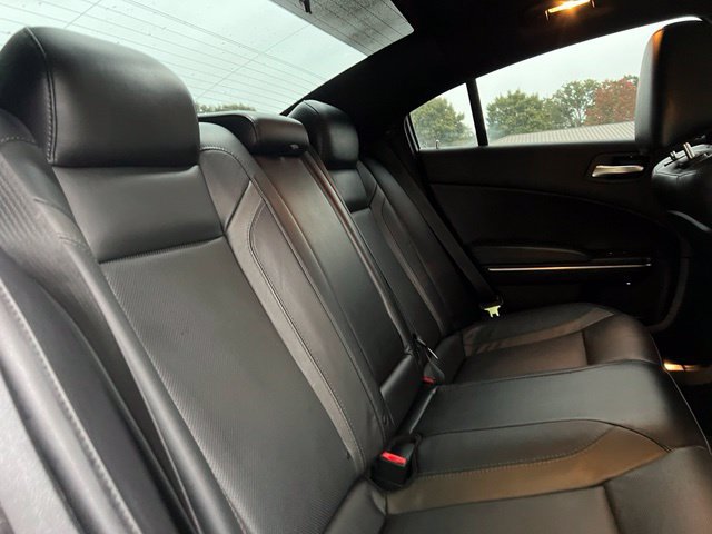 Used 2015 Dodge Charger R/T w/ Plus Group RWD image 17