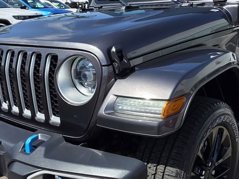 Certified 2023 Jeep Wrangler Unlimited Sahara AWD/4WD image 8