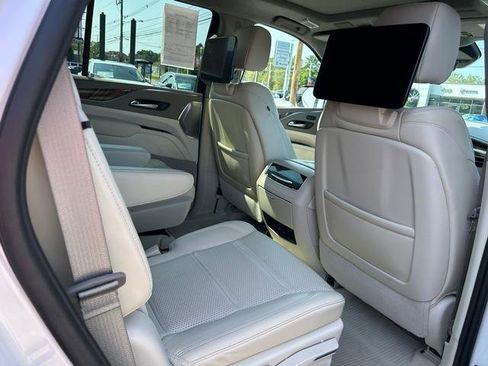 Used 2023 Cadillac Escalade Sport Platinum w/ LPO, ONYX Package image 23