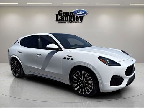 Used 2023 Maserati Grecale Modena AWD/4WD image 11