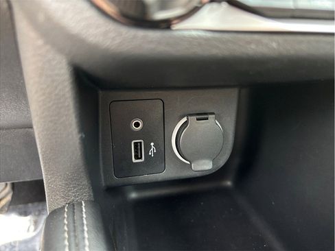 Used 2020 Nissan Kicks SR w/ SR Premium Package image 32