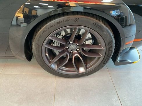 Used 2018 Dodge Challenger SRT Hellcat image 13