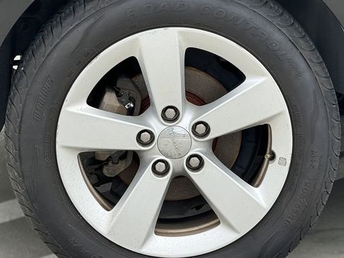 Used 2015 Dodge Dart SXT FWD image 16